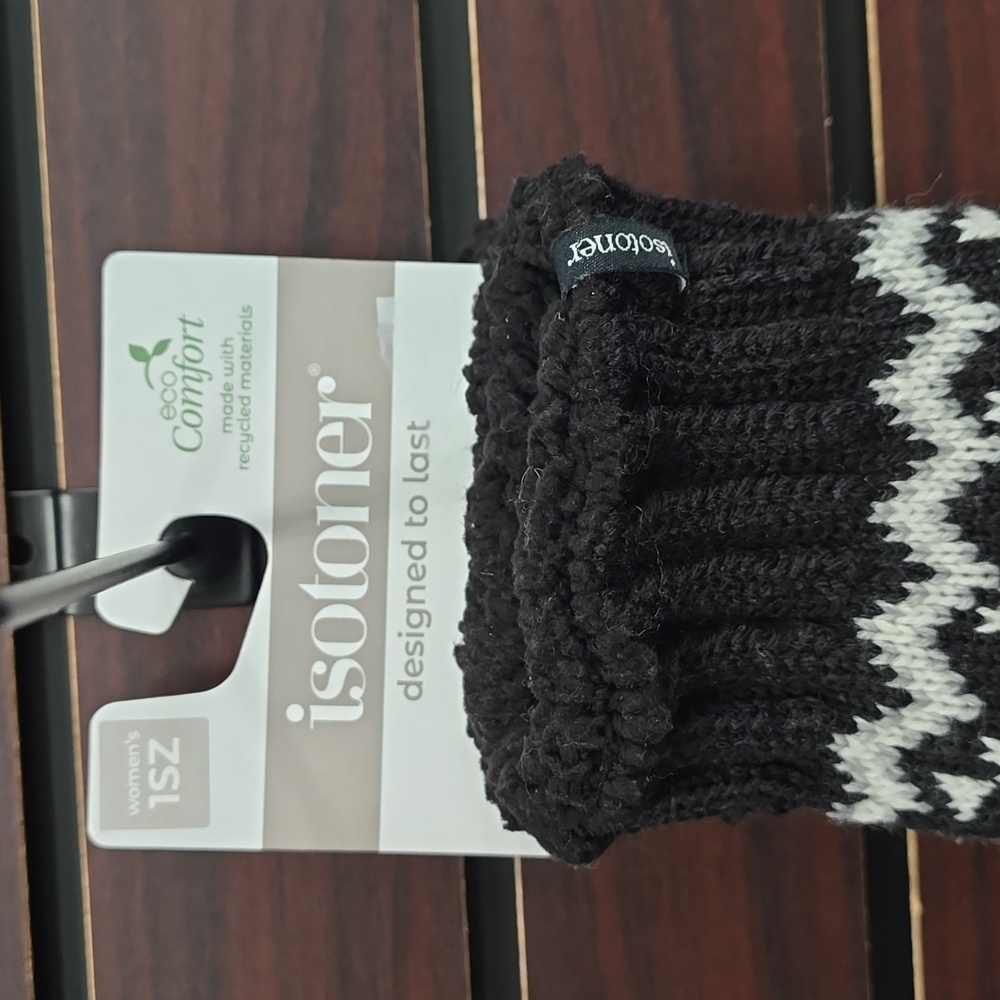 Isotoner | Adult Snowflake Knit Gloves – Black | Sherpasoft Lined | OSFM - Picture 2 of 8